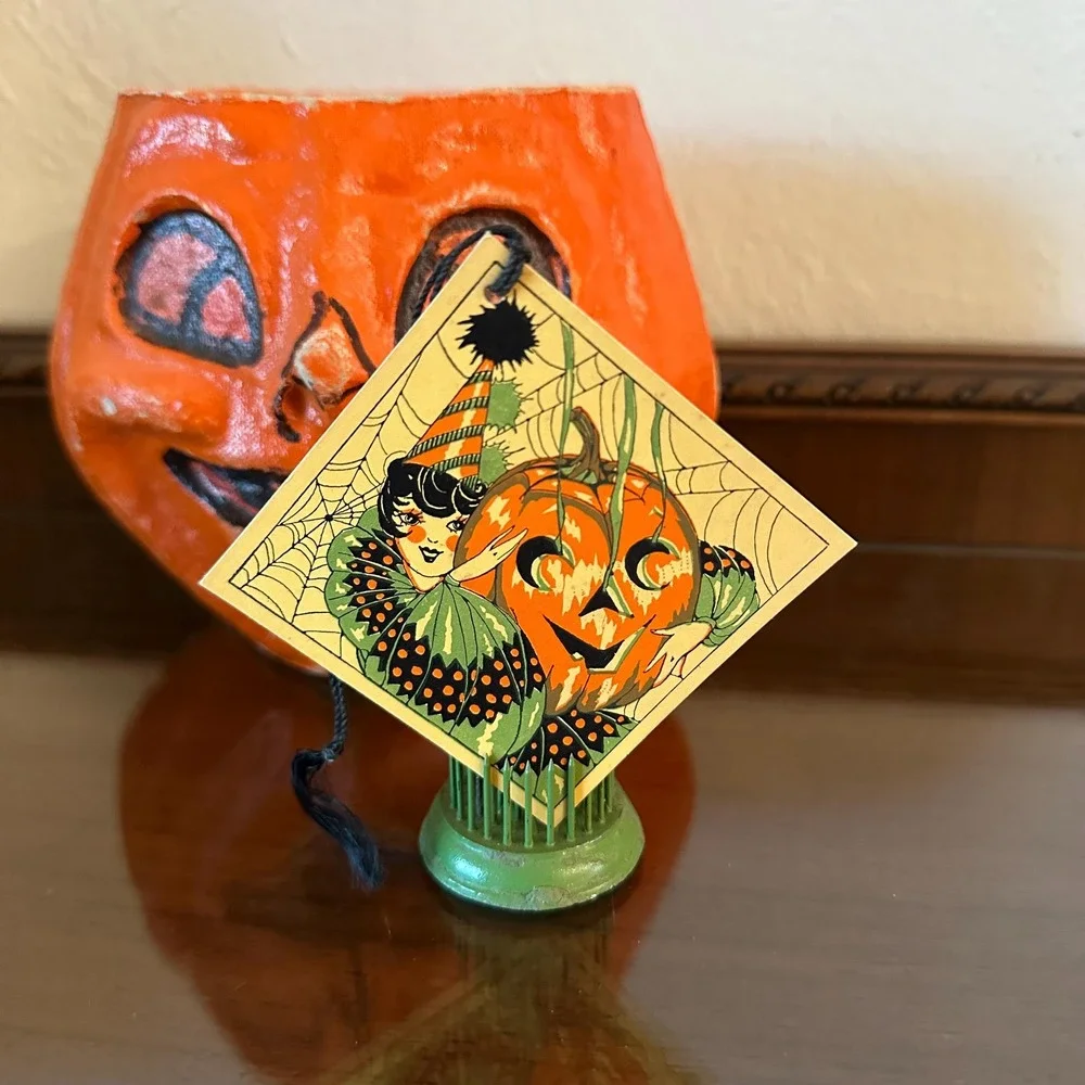 Hallmark Art Deco Halloween Costume Girl Pumpkin Spider Webs Unused Tally Card